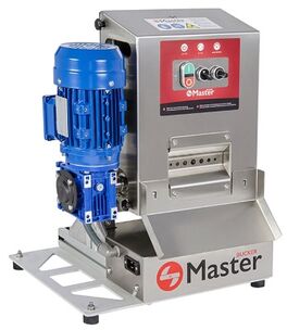 MASTER BUCKER MB 200